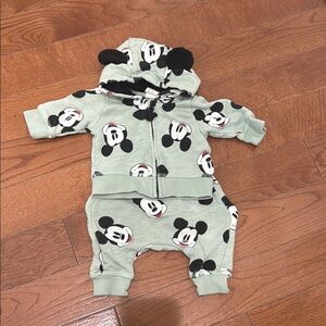 ❌ BABY CLOTHES $5! FINAL SALE❌ Disney Mickey Mouse Green Kids One Piece